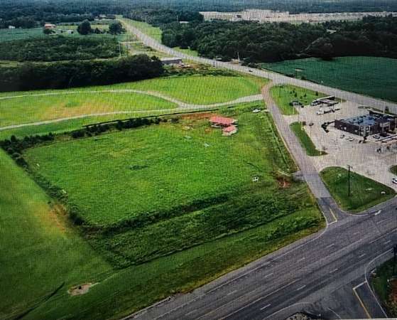 5 Acres of Commercial Land for Sale in Morrison, Tennessee
