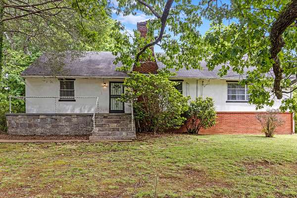 20 Acres of Land with Home for Sale in Rossville, Georgia