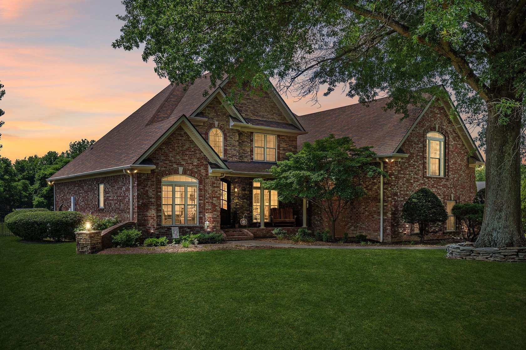 2.5 Acres of Land with Home for Sale in Hendersonville, Tennessee