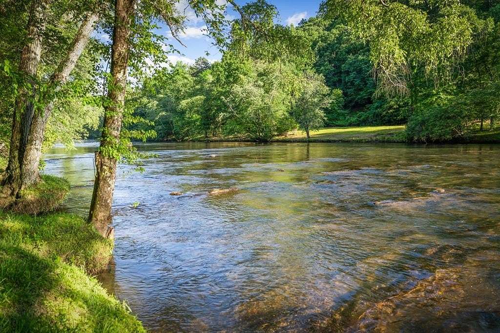 2.48 Acres of Land for Sale in Mineral Bluff, Georgia