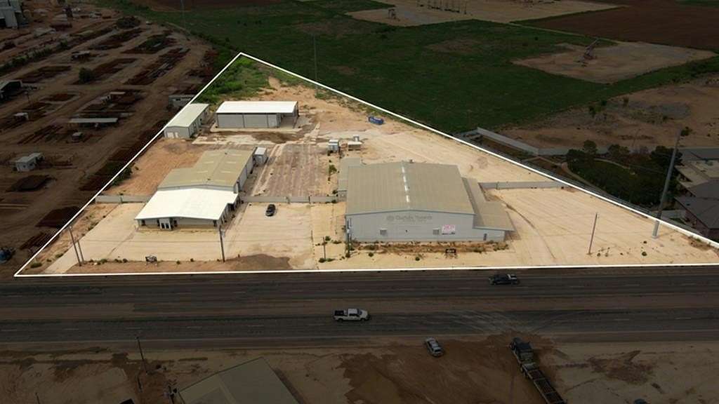 4.5 Acres of Improved Commercial Land for Sale in Midland, Texas