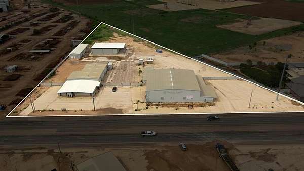 4.5 Acres of Improved Commercial Land for Sale in Midland, Texas