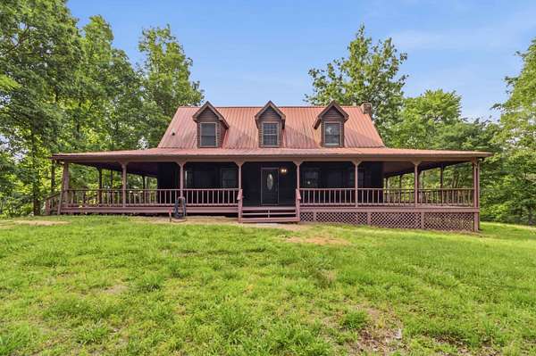 17.1 Acres of Recreational Land with Home for Sale in Middleburg, Kentucky