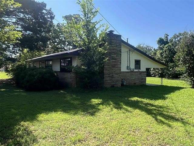 1.69 Acres of Land with Home for Sale in Whitefield, Oklahoma