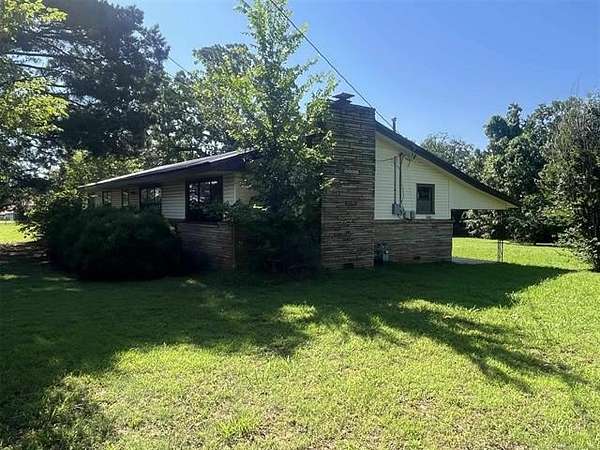 1.69 Acres of Land with Home for Sale in Whitefield, Oklahoma