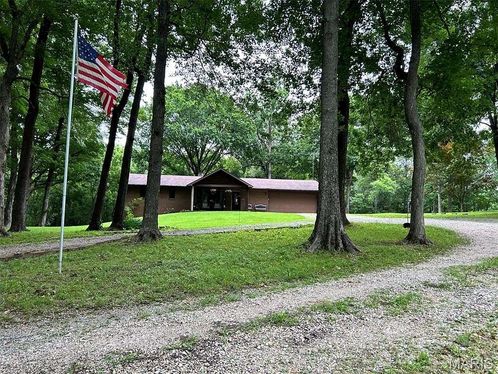 5 Acres of Land with Home for Sale in Jackson, Missouri