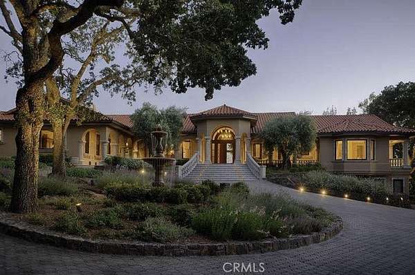 1.37 Acres of Residential Land for Sale in Paso Robles, California