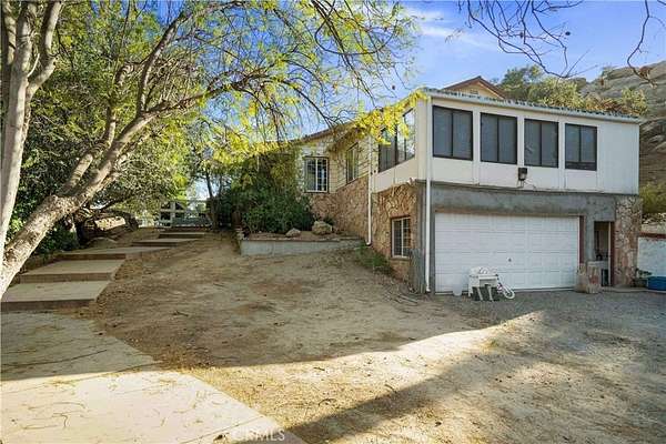 4 Acres of Land with Home for Sale in Chatsworth, California