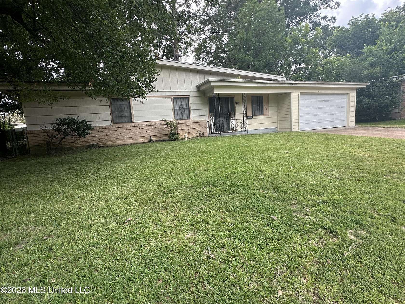 14 Acres of Land with Home for Sale in Jackson, Mississippi