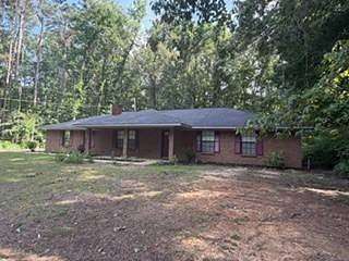 1.7 Acres of Land with Home for Sale in Grenada, Mississippi