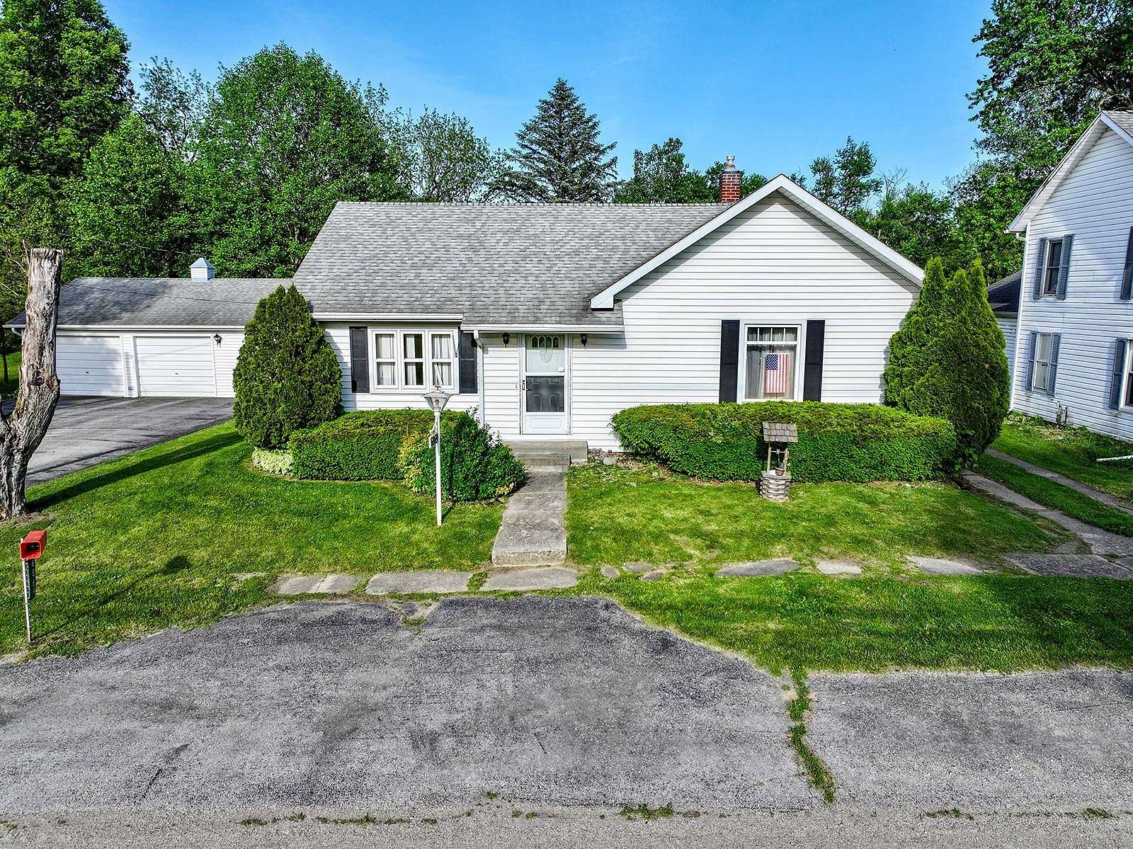 1.75 Acres of Land with Home for Auction in Spencerville, Indiana