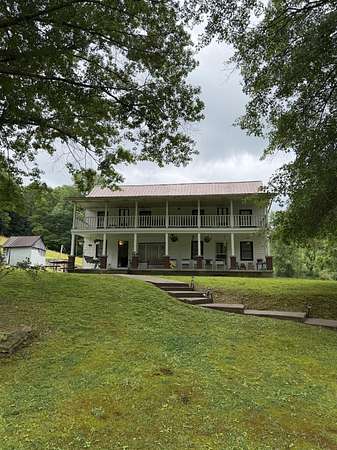 5.78 Acres of Land with Home for Sale in Woodbine, Kentucky