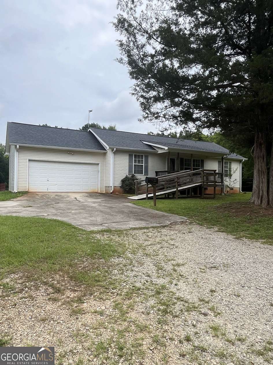 2 Acres of Land with Home for Sale in Milner, Georgia