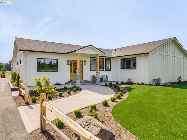 9.1 Acres of Land with Home for Sale in Dayton, Oregon