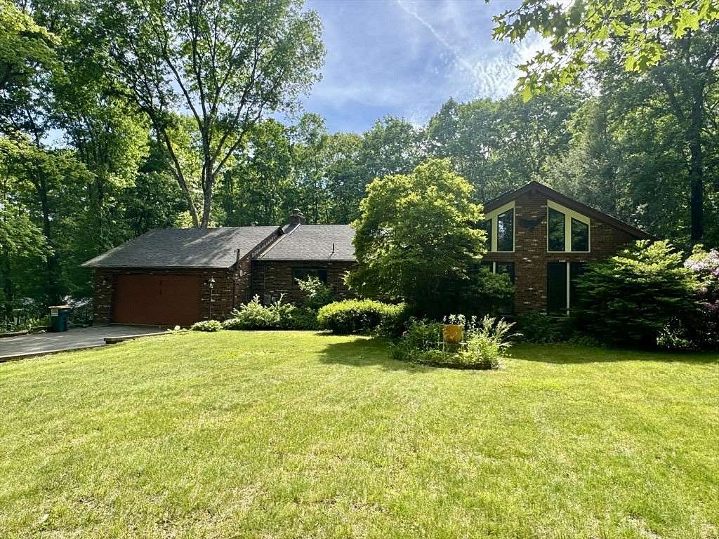 2.5 Acres of Land with Home for Sale in Charlton, Massachusetts
