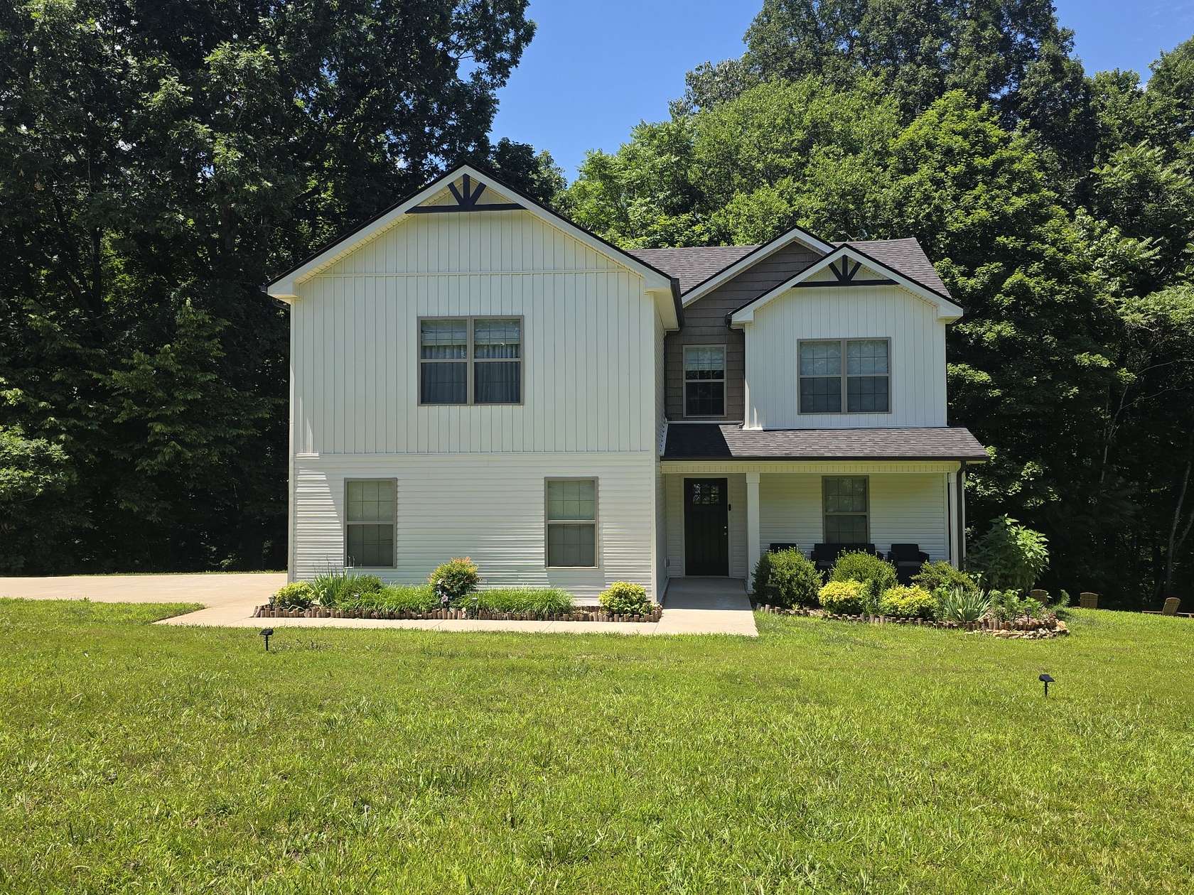 3.33 Acres of Land with Home for Sale in Palmyra, Tennessee