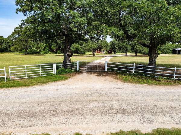 11.4 Acres of Recreational Land with Home for Sale in Alvord, Texas