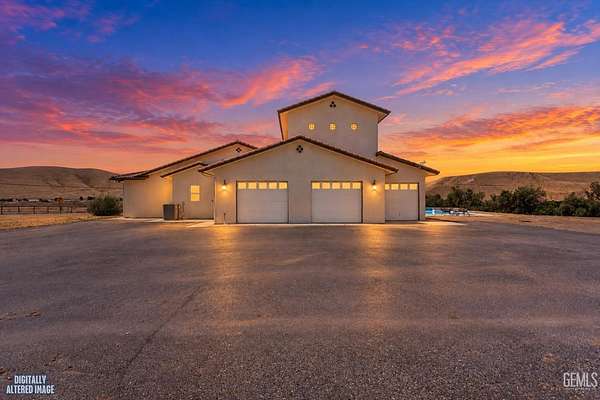 4 Acres of Land with Home for Sale in Bakersfield, California