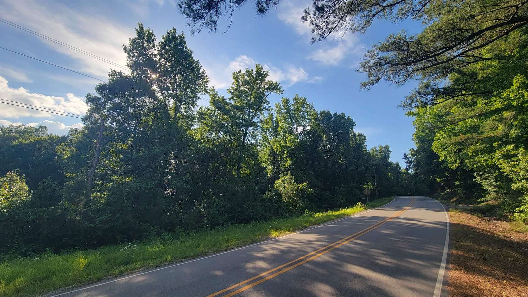 13.5 Acres of Recreational & Residential Land for Sale in Tuscumbia, Alabama
