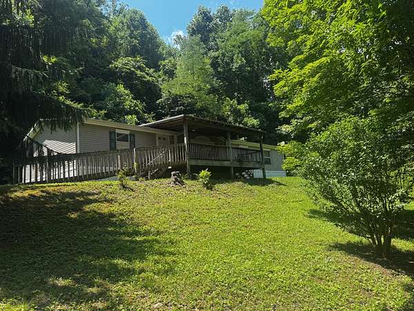 17.3 Acres of Recreational Land with Home for Sale in Newland, North Carolina