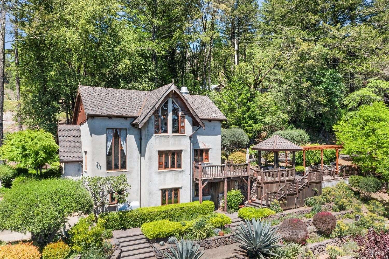 3 Acres of Land with Home for Sale in Calistoga, California