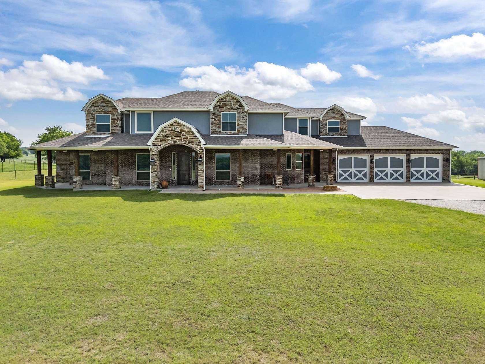 13 Acres of Land with Home for Sale in Aledo, Texas