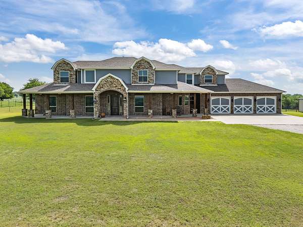 13 Acres of Land with Home for Sale in Aledo, Texas