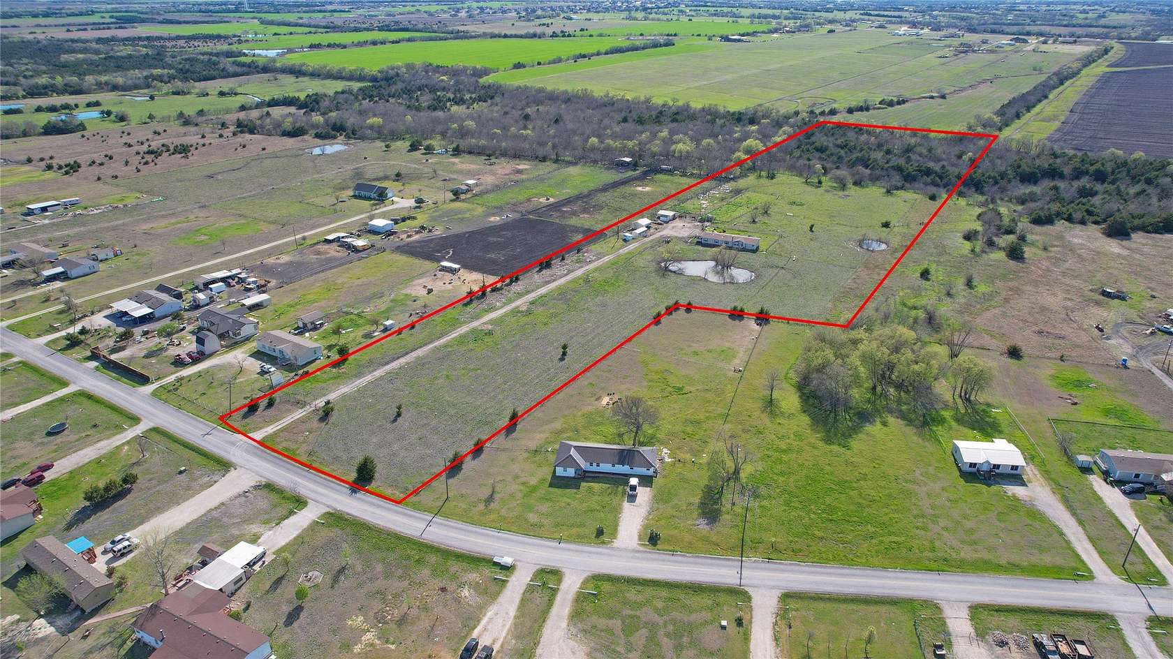 12 Acres of Improved Land for Sale in Farmersville, Texas