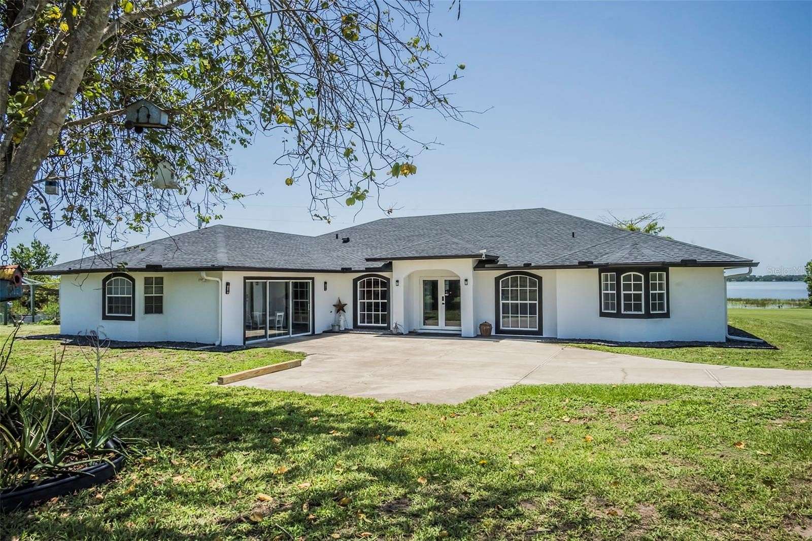 3.14 Acres of Land with Home for Lease in Astatula, Florida