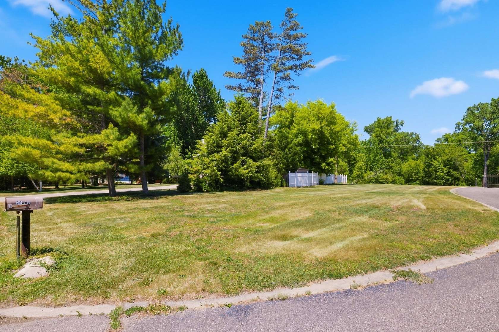 0.91 Acres of Residential Land for Sale in Livonia, Michigan