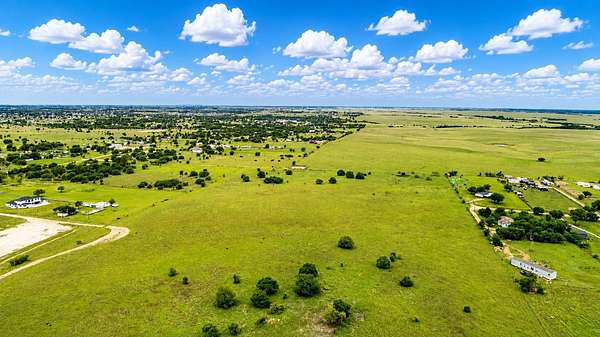 38 Acres of Land for Sale in Crowley, Texas