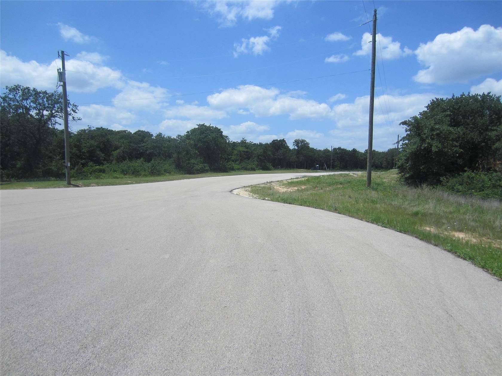 2 Acres of Residential Land for Sale in Tolar, Texas