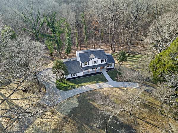 3 Acres of Land with Home for Sale in Clarksville, Tennessee
