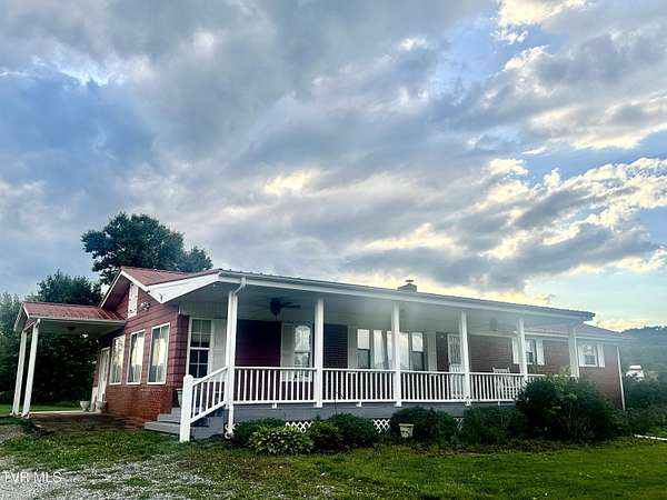 1.86 Acres of Land with Home for Sale in Greeneville, Tennessee