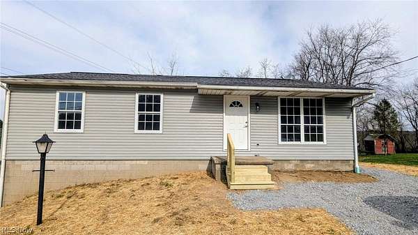 1.7 Acres of Land with Home for Sale in Lisbon, Ohio