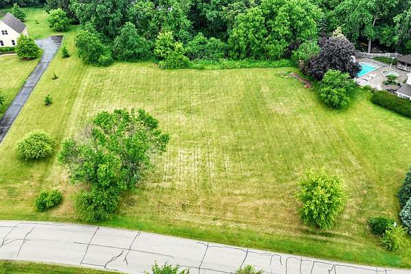 1.25 Acres of Residential Land for Sale in Elgin, Illinois