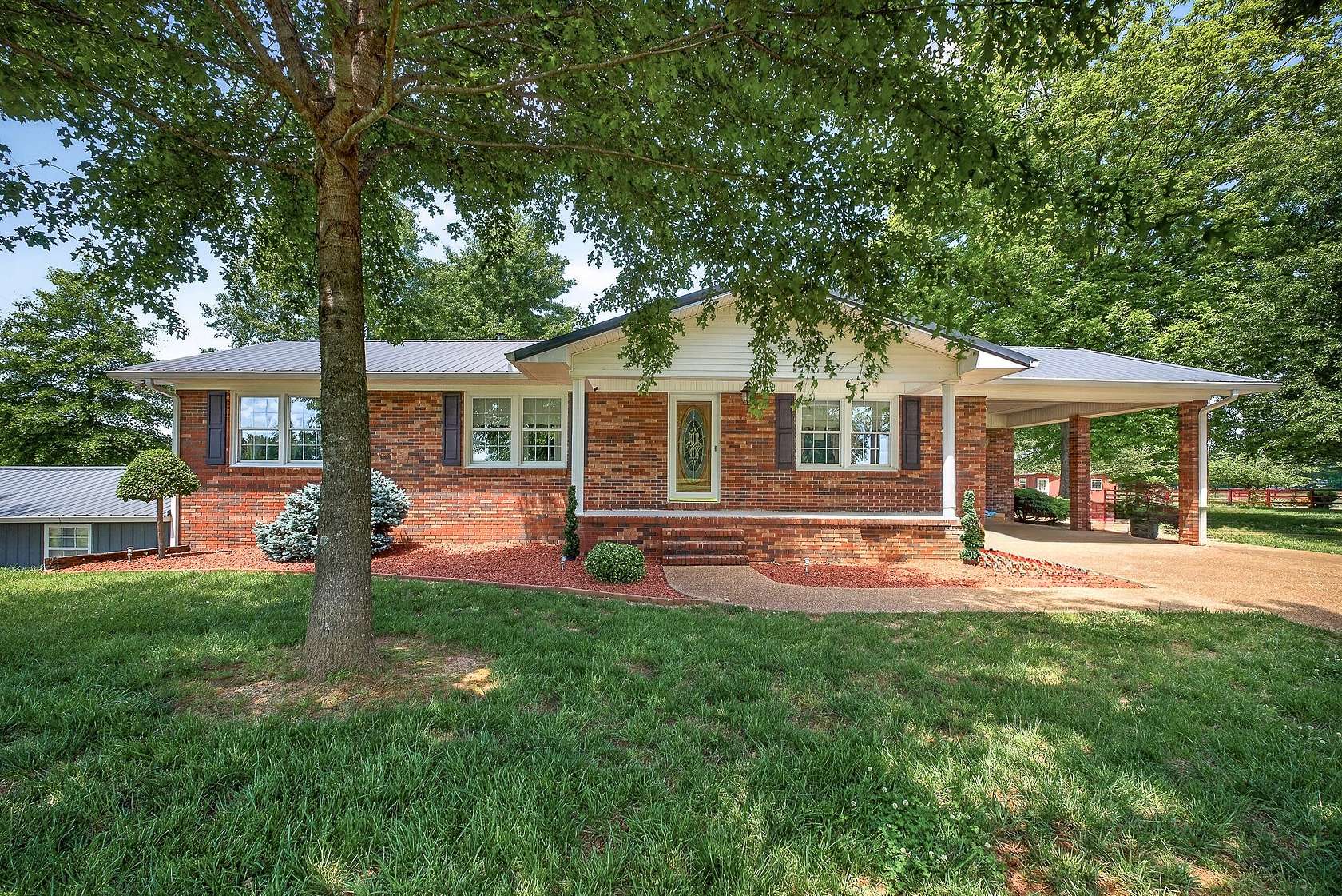 34 Acres of Agricultural Land with Home for Sale in Morrison, Tennessee