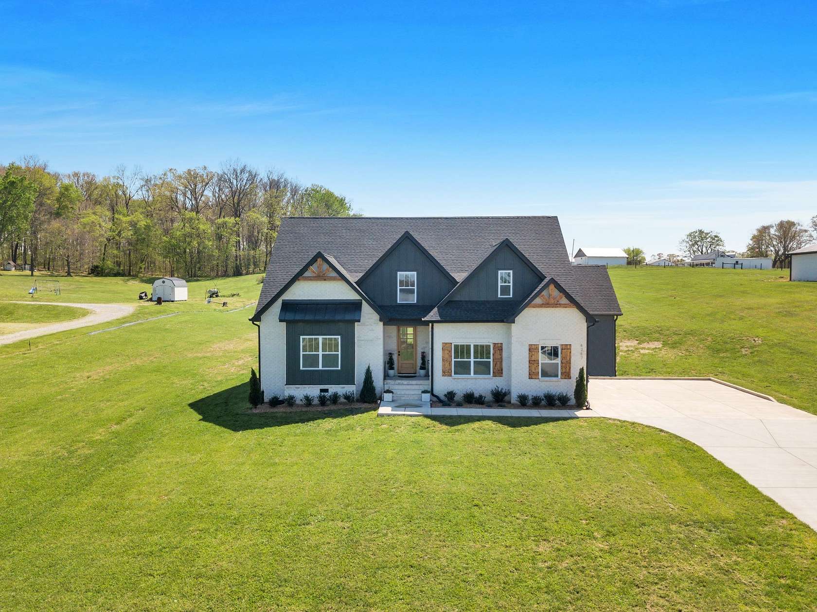 1.9 Acres of Land with Home for Sale in Cedar Hill, Tennessee