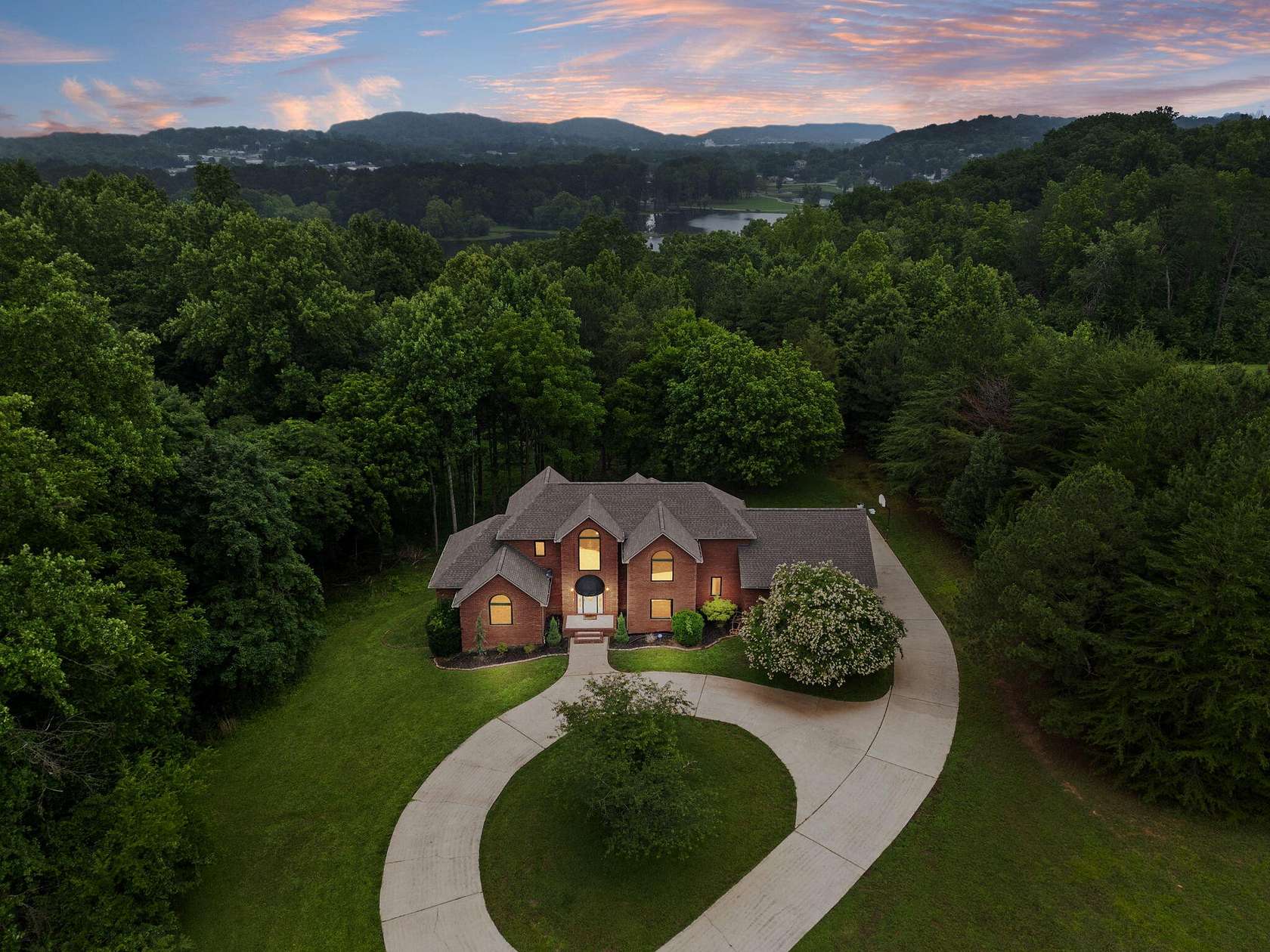 3 Acres of Land with Home for Sale in Dayton, Tennessee