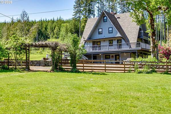 29.4 Acres of Recreational Land with Home for Sale in Veneta, Oregon