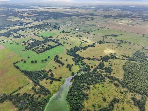 55 Acres of Land for Sale in Barry, Texas