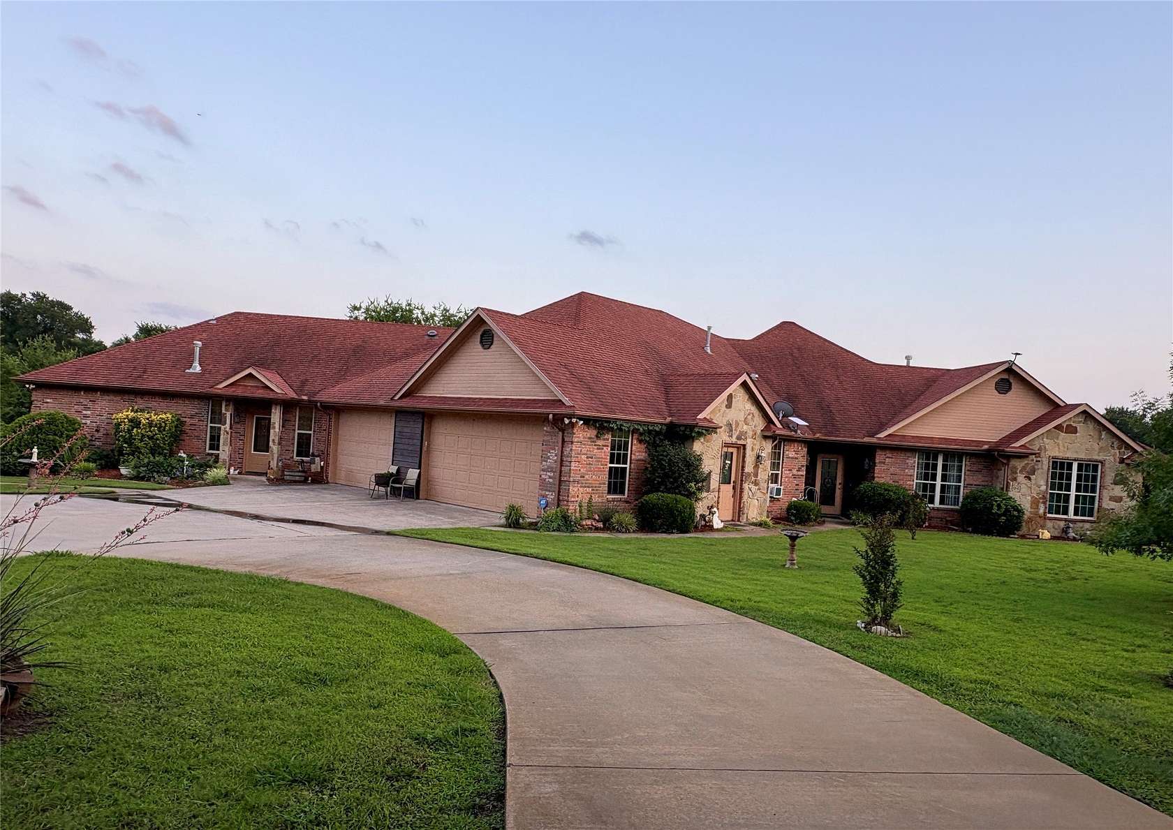 4 Acres of Land with Home for Sale in Pottsboro, Texas