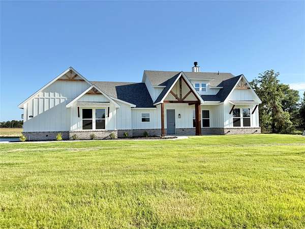 1.86 Acres of Land with Home for Sale in Weatherford, Texas