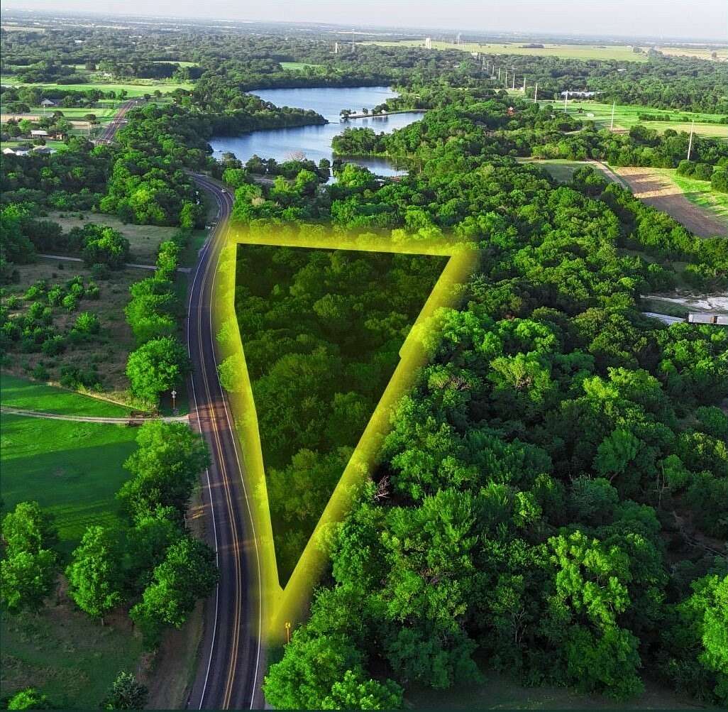 2.7 Acres of Residential Land for Sale in Waxahachie, Texas