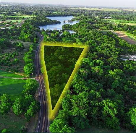 2.7 Acres of Residential Land for Sale in Waxahachie, Texas