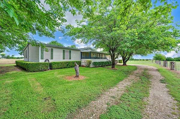 4.42 Acres of Land with Home for Sale in McGregor, Texas