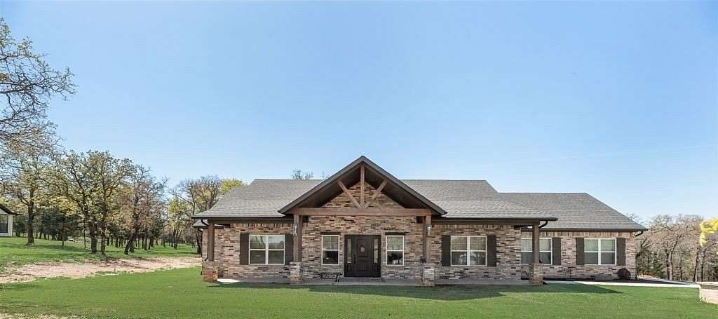 2.86 Acres of Land with Home for Sale in Alvord, Texas