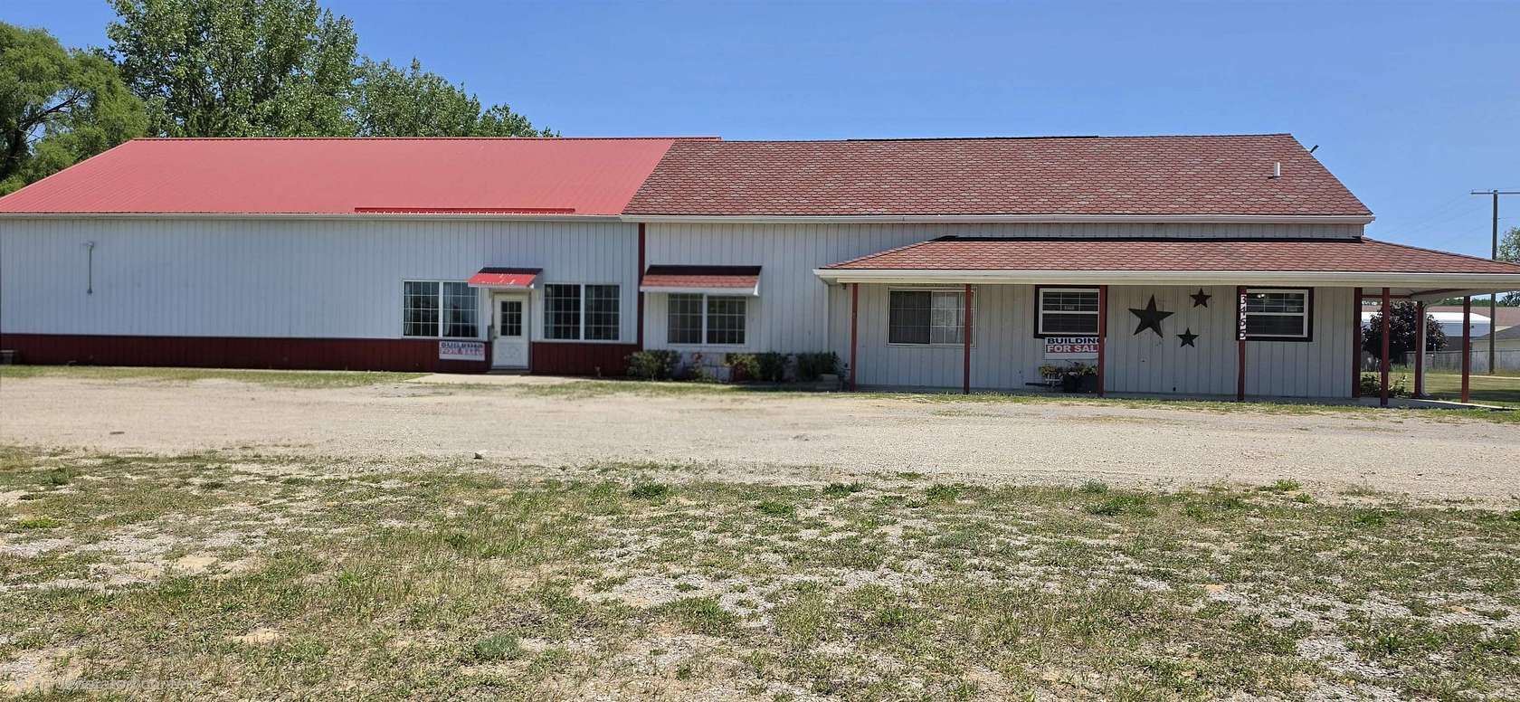 2.16 Acres of Improved Commercial Land for Sale in Caro, Michigan