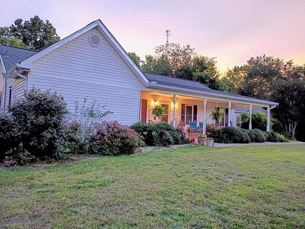 10.4 Acres of Land with Home for Sale in Chatsworth, Georgia