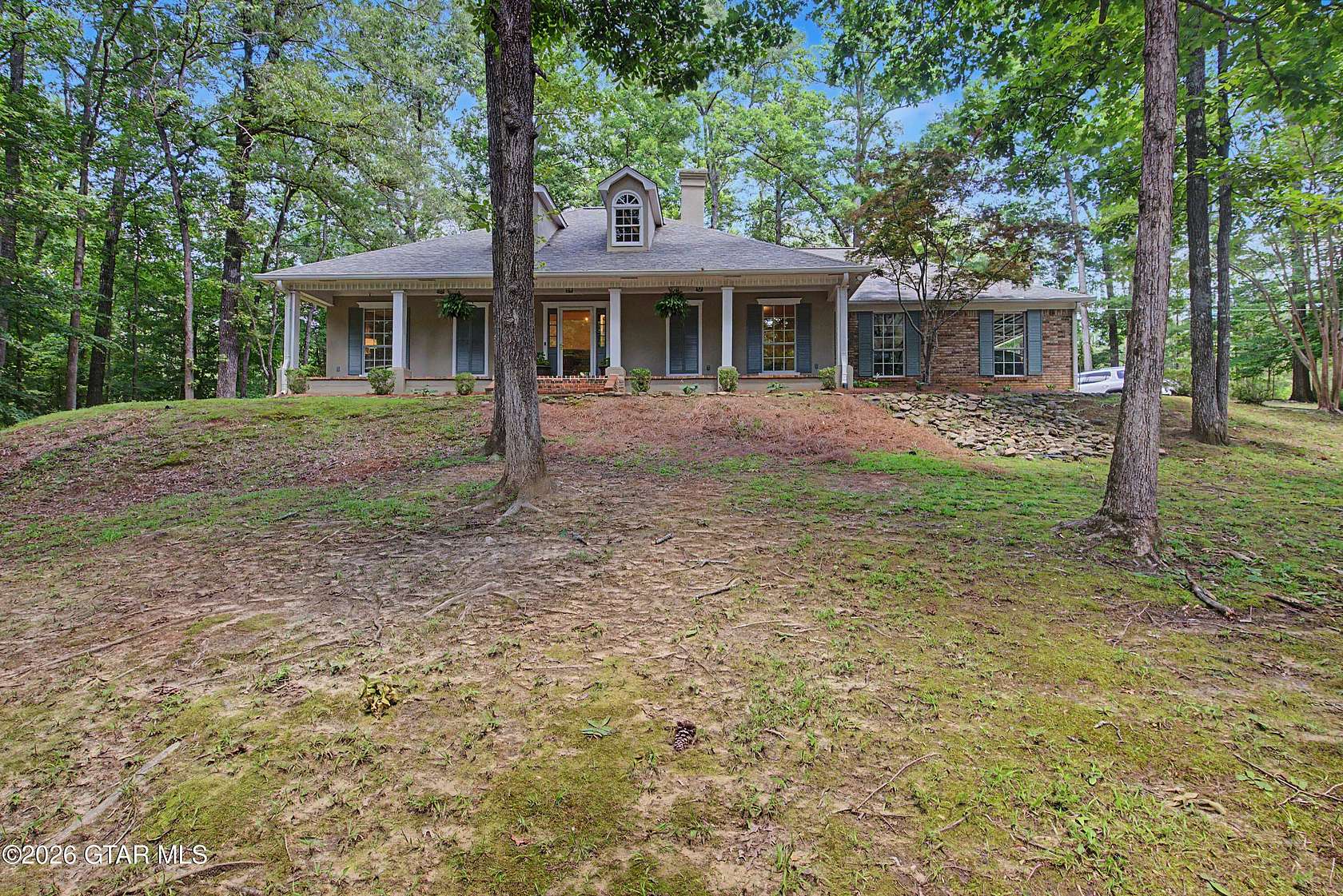 2 Acres of Land with Home for Sale in Columbus, Mississippi